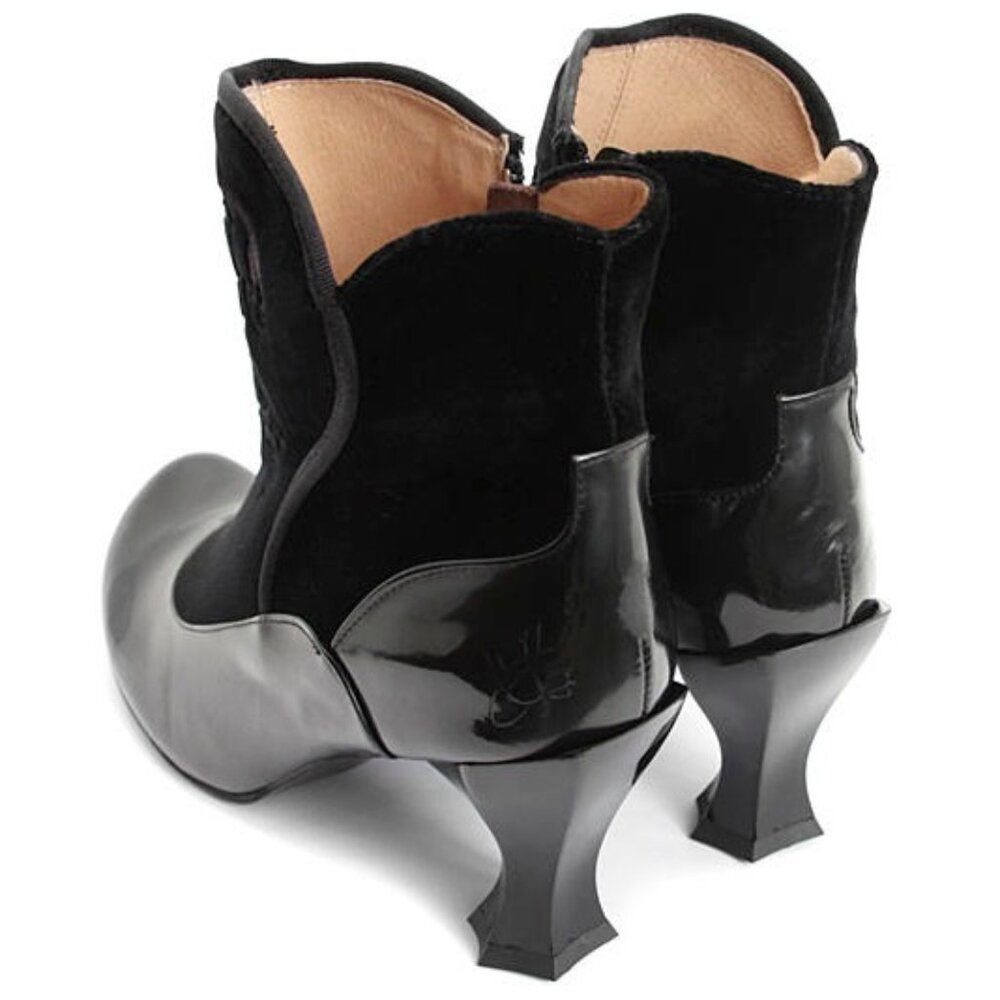 John Fluevog Baroque Lorrain Ankle Boot / Size 8.5 / Black Velvet Embroidered - Picture 2 of 12